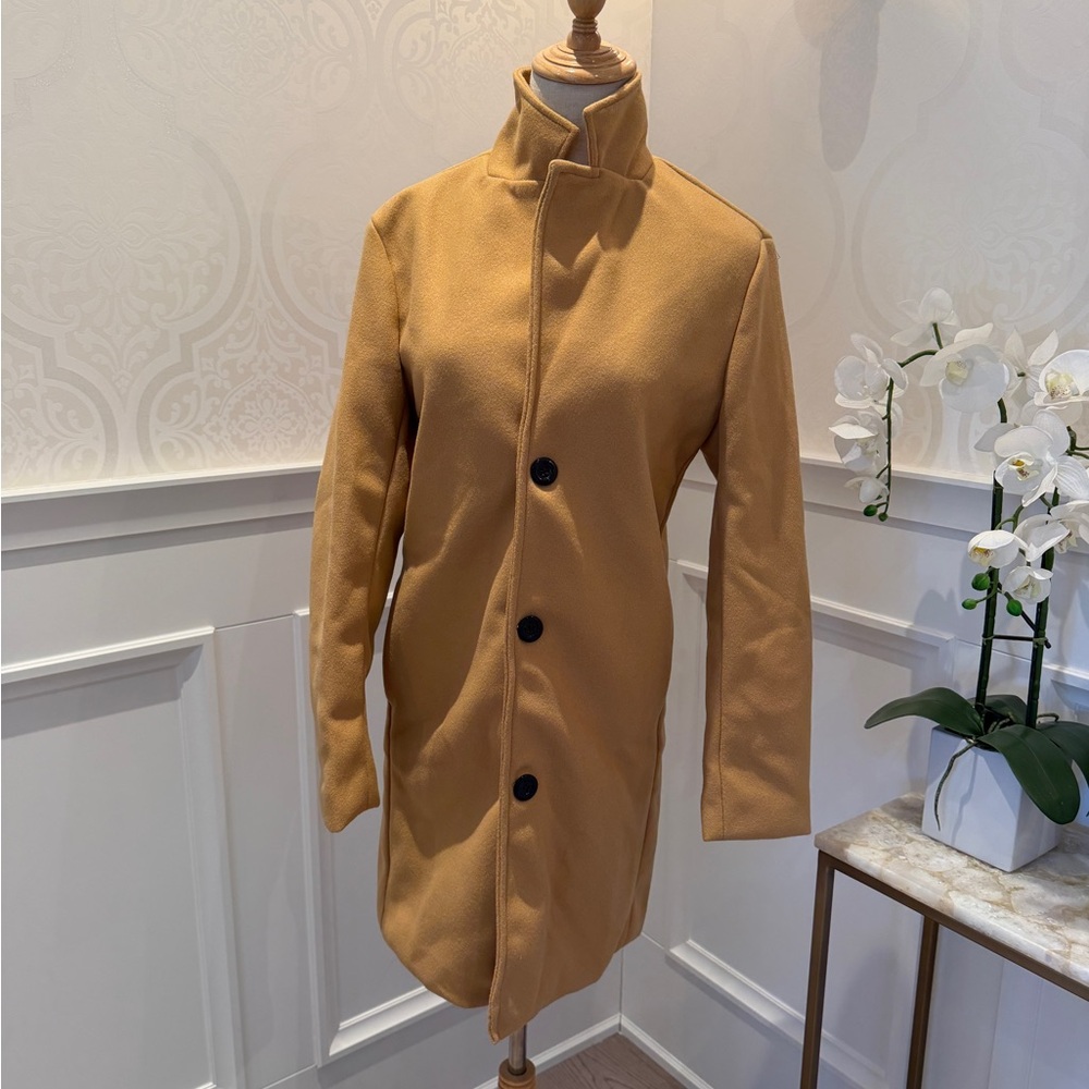 Stylish Mustard Trench Coat for Men - Picture 3 of 3